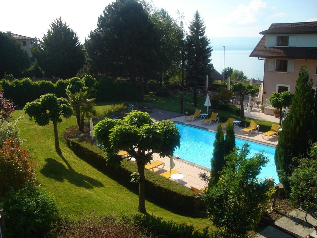 Hotel L'Oasis Évian-les-Bains Zewnętrze zdjęcie