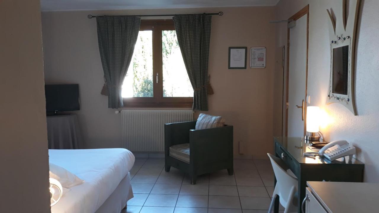 Hotel L'Oasis Évian-les-Bains Zewnętrze zdjęcie